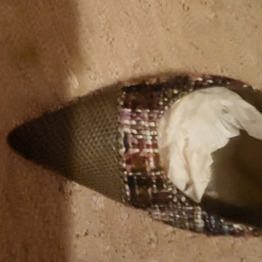 Shoes - Picture 2 of 5